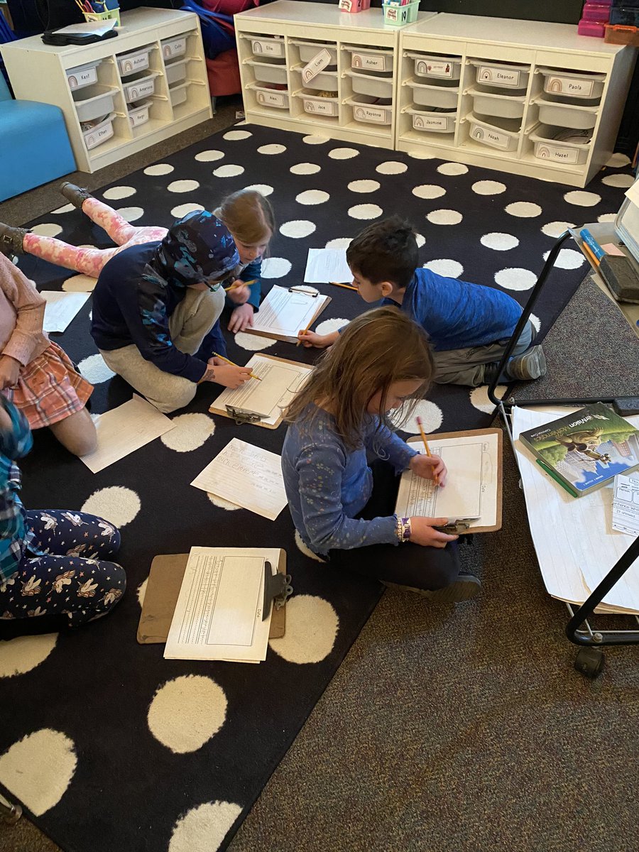 First graders writing to President Biden asking him to make a monument for a loved one @bubbamommy1 <a href="/WSDNews/">Waterford Schools</a> #RiversideRacers #WritersWithPurpose