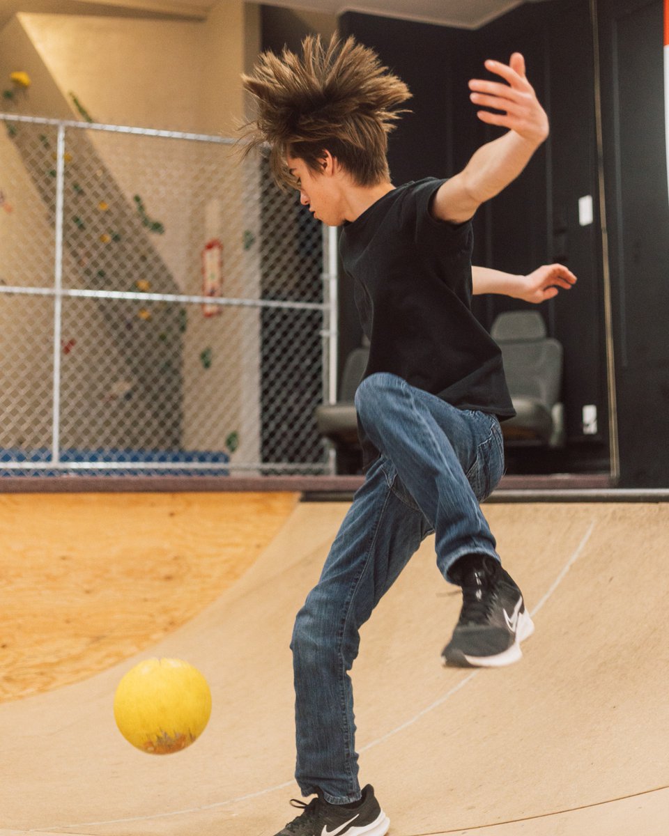YouthOne_'s tweet photo. Just 5 weeks away from the Y1 Black Tie Gala and we're jumpin' for joy - the event is officially sold out! BUT due to popular demand, we've opened 3 more tables. 1 table for individual seats and 2 tables for 8 people. Don't wait - join us at https://t.co/kS1TPBhk1d #Y1Gala https://t.co/WohkfXfQKS