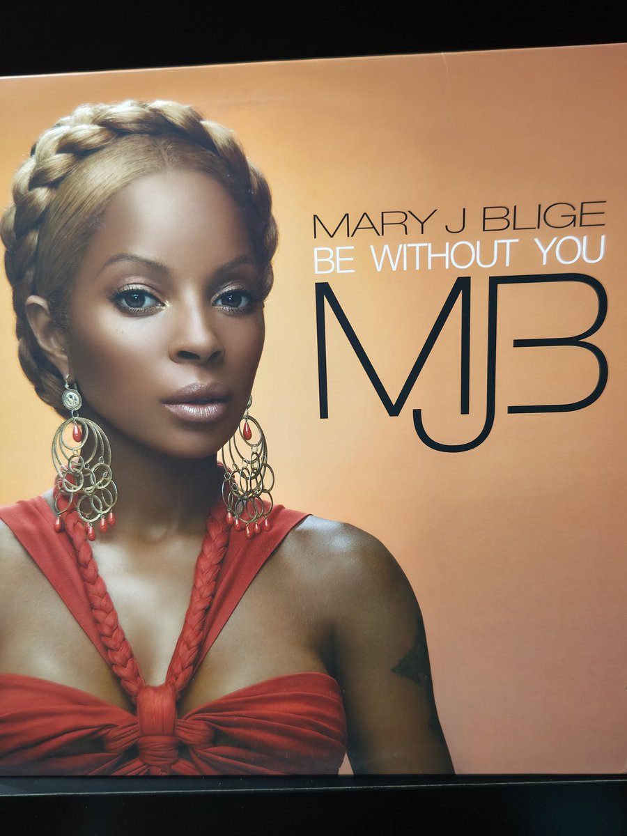 bobbylikesfoods's tweet photo. 出勤前に何故か哀愁漂う曲が聴きたくなったので…
#中古レコード
#maryjblige
#bewithoutyou
#vinyl
#record https://t.co/mcgHeEssWS