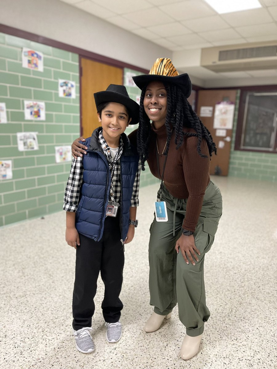 DMS_Vikings's tweet photo. Let's tip our hats to these Vikings who participated in today's #GoTexanWeek event, Boots &amp; Cowboy Hats! https://t.co/7wO4Gi6tJ6