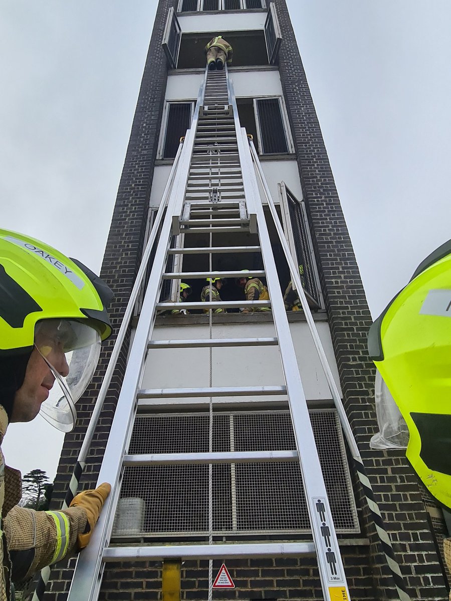 lclarke1984's tweet photo. Day 2 for @WestSussexFire retained initial course. Today the recruits had input on working at heights and ladders. Followed by an afternoon of pump drills.
Tomorrow brings the start of pitching the 135 ladder #UnderRun
#Retained #FireFighters #Training https://t.co/xhfLJuQUZQ