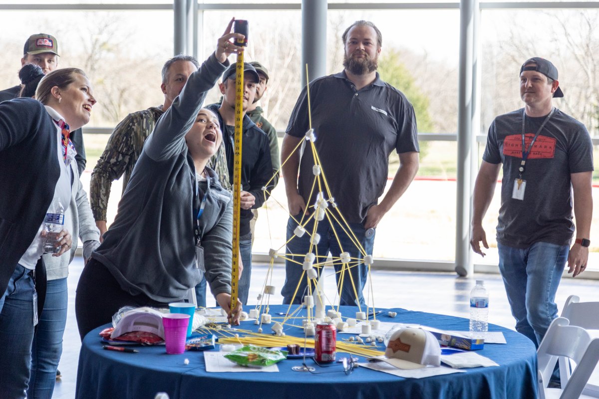 SellmarkCorp's tweet photo. At Sellmark, hard work and serious fun go hand in hand! Engaging company updates and team building activities are just part of what makes Sellmark a great place to work! #Sellmark #TeamBuilding #CompanyUpdate https://t.co/OGE67eE5hH