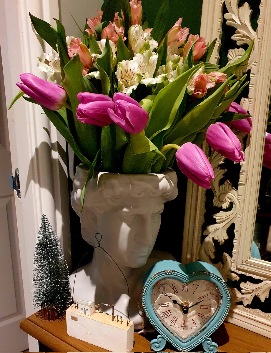 New giftware now in stock ... 
#shoppingstar #shopping
<a href="/sassandbelle/">Sass & Belle</a>