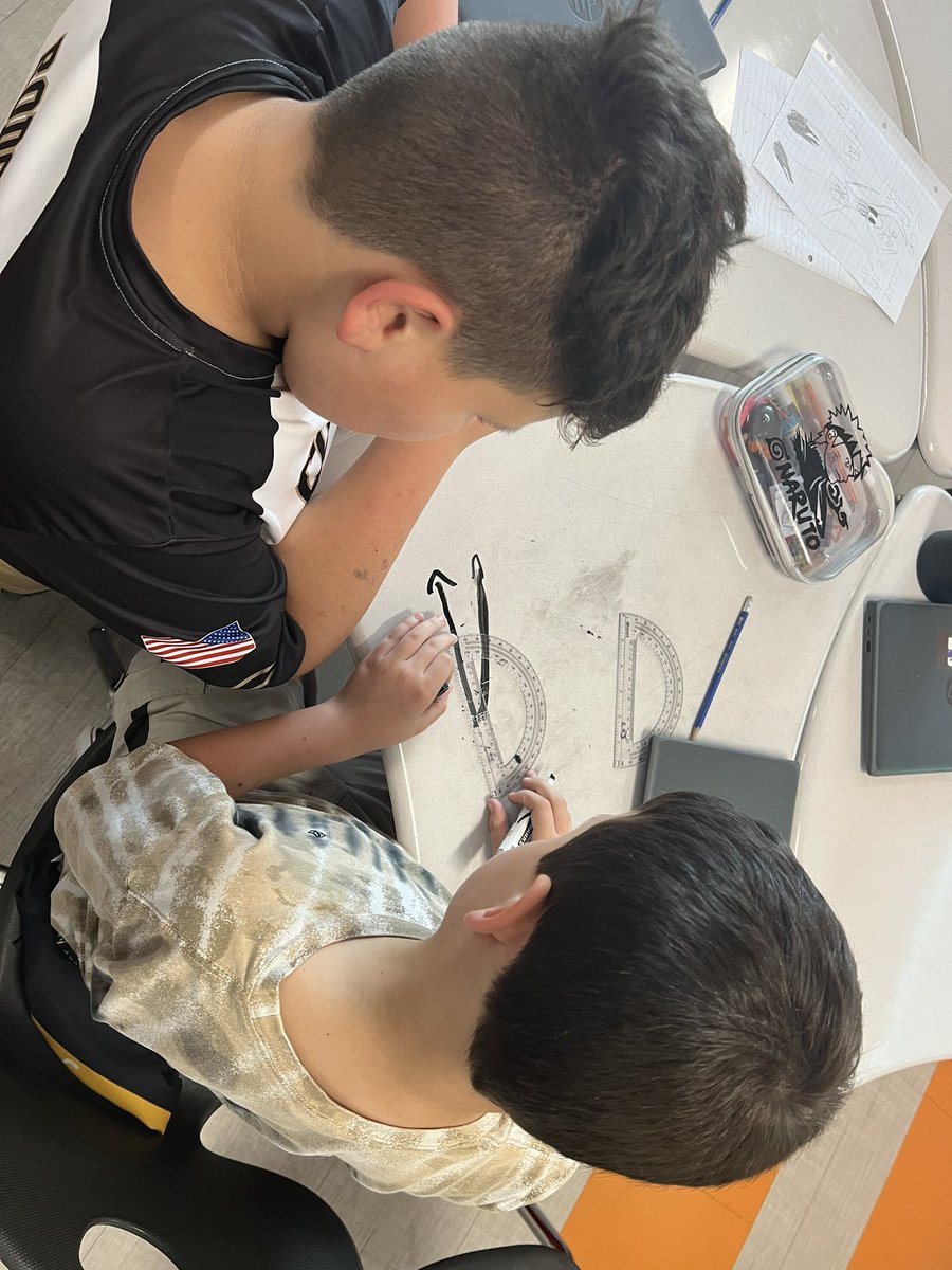 Bilderback4th's tweet photo. Today we got a better understanding of the “degrees” we’ve been talking about the last several weeks! Measuring angles with protractors! 📐📏 https://t.co/8zRcBMoUql