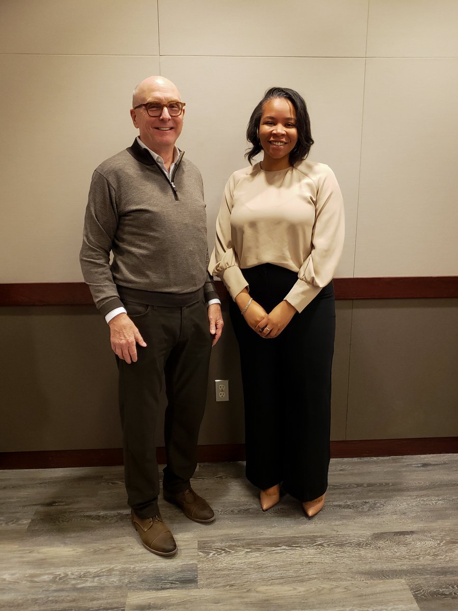 FraserStryker's tweet photo. We were thrilled to welcome back Yvonnda Summers, one of our first diversity scholarship recipients, to speak to attorneys and staff on equity and inclusion within law firms and beyond.

Learn more about her work @CreightonLaw: https://t.co/e5x78uafjJ https://t.co/AWrJG3bYjz