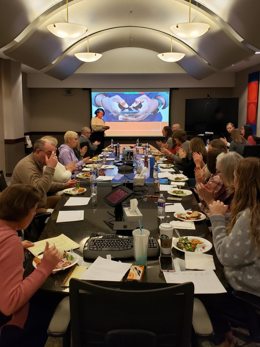 FraserStryker's tweet photo. We were thrilled to welcome back Yvonnda Summers, one of our first diversity scholarship recipients, to speak to attorneys and staff on equity and inclusion within law firms and beyond.

Learn more about her work @CreightonLaw: https://t.co/e5x78uafjJ https://t.co/AWrJG3bYjz