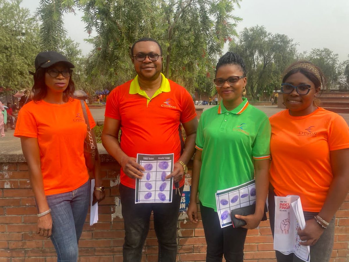 CYDPAN1's tweet photo. CYDPAN Educate Voters on Dangers of Vote Selling/Buying
In a bid to promote voter education and combat vote buying during Nigeria's General Elections, Centre for Young People Development and Poverty Alleviation Initiative, CYDPAN embarked on voters sensitization campaign in Uyo, https://t.co/Kz6NpsAEqs