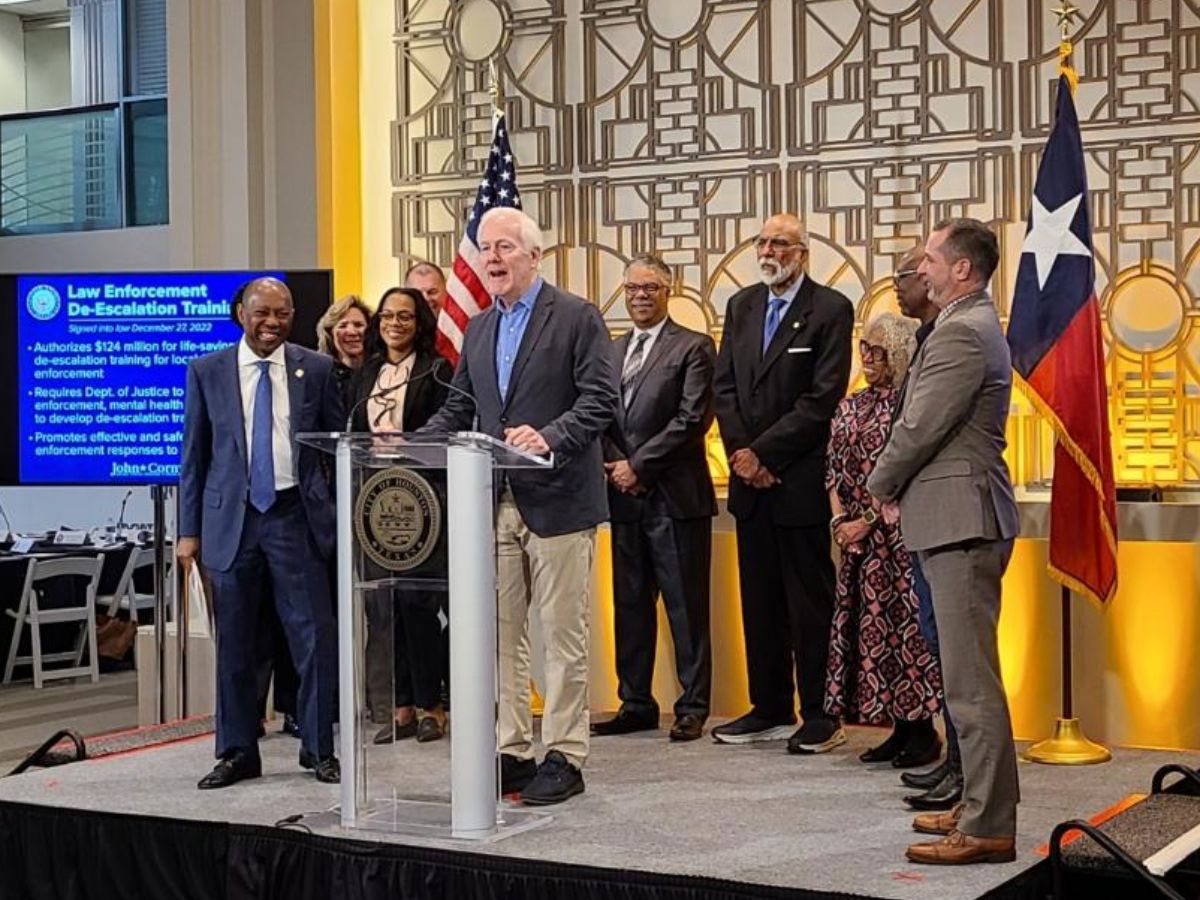 New Law Enforcement De-Escalation Training Act - mailchi.mp/namigreaterhou…