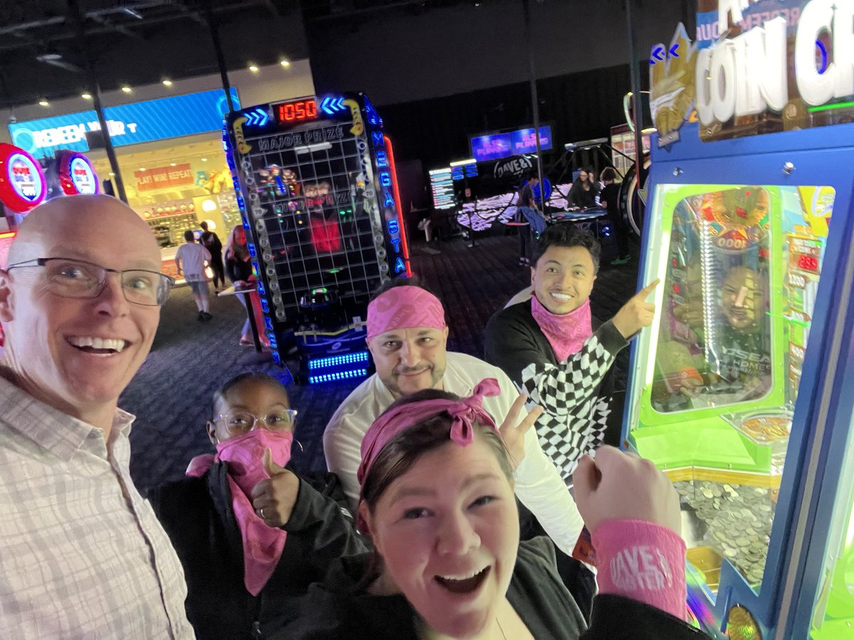 ShaunSperry's tweet image. #DnBTeambuilding