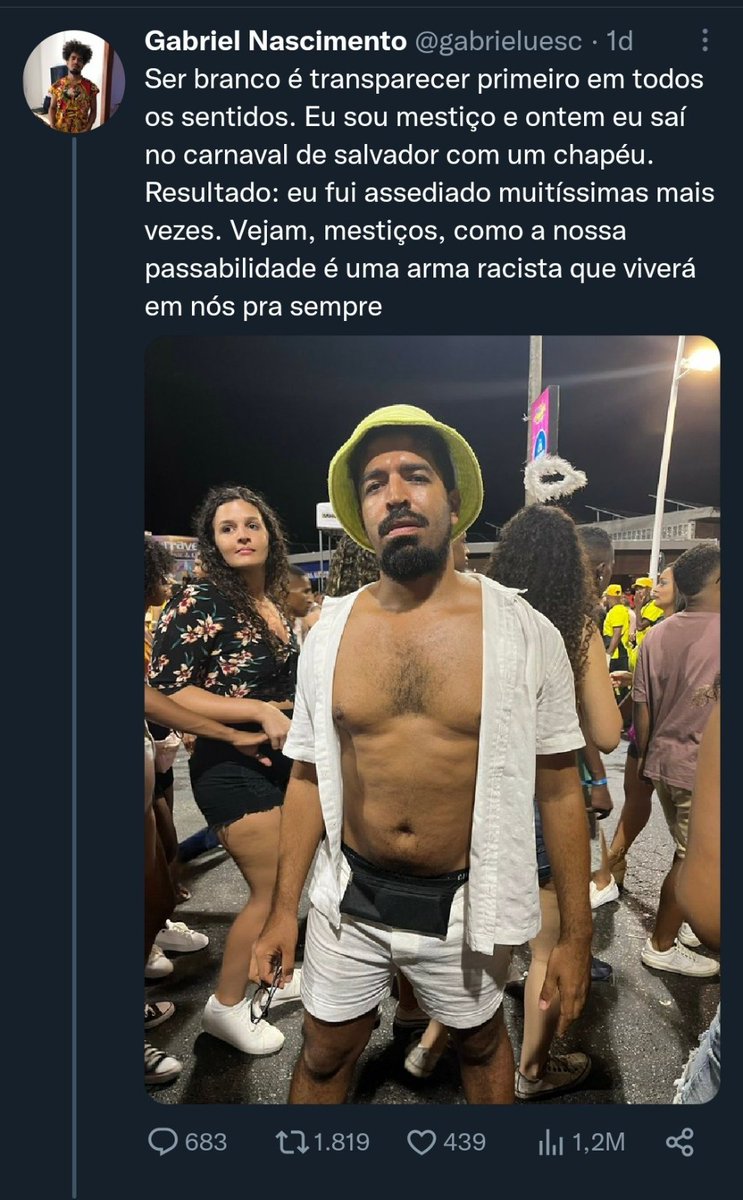 Tsavkko's tweet photo. Se Harry Potter tem o Chapéu Seletor, o Identitário Tupiniquim tem o Chapéu Embranquecedor!

#Estudioso #Rysos https://t.co/cuffdFxfJP