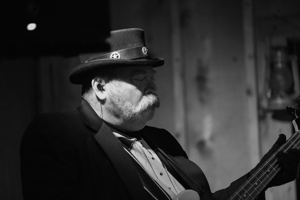 dom_cours's tweet photo. Another week in the books and feeling so blessed that I get to do what I love and share it with the world! Keep your ear to the ground for upcoming show dates and releases!
#DomCours #livemusic #liveband #concert #gig #instamusic #rockmusic #localmusic #supportlivemusic https://t.co/fTOrQbswIw