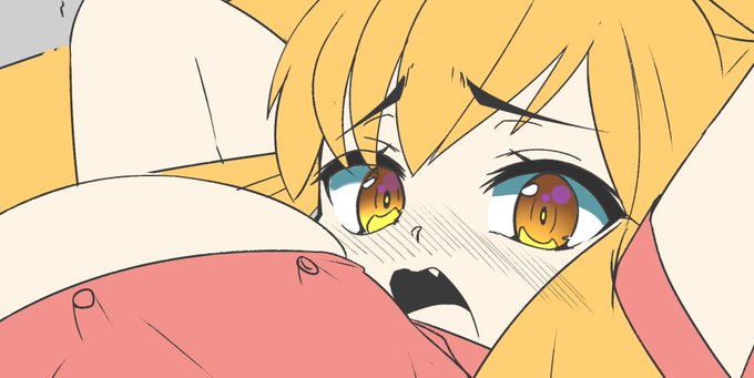 I enjoy drawing very wide hips 