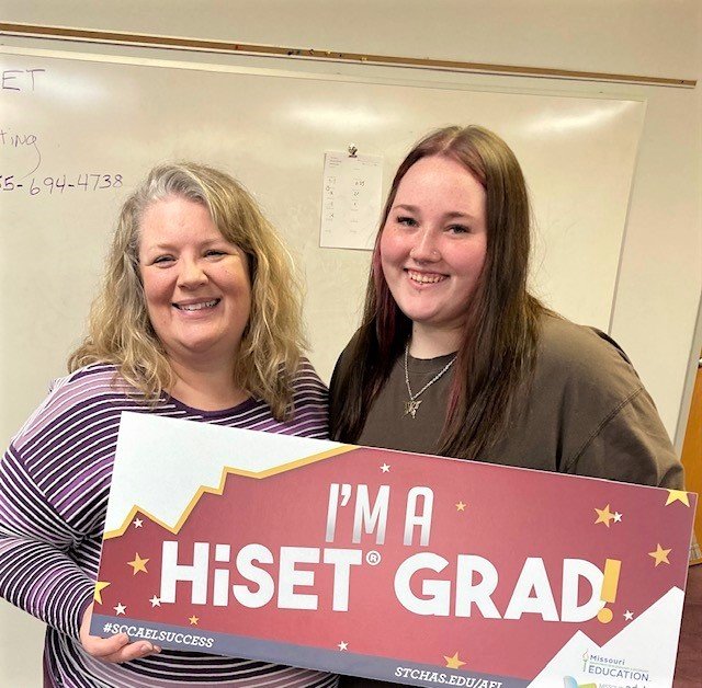 SCC_AEL's tweet image. We're sending a BIG shout out to Cierra Lerch, who just passed her last @HISET test! Cierra studied at our Troy, Missouri location and is pictured with her teacher, Dana Harper. Congratulations, Cierra! We're so proud of you!! #HiSET #adulted #sccaelsuccess