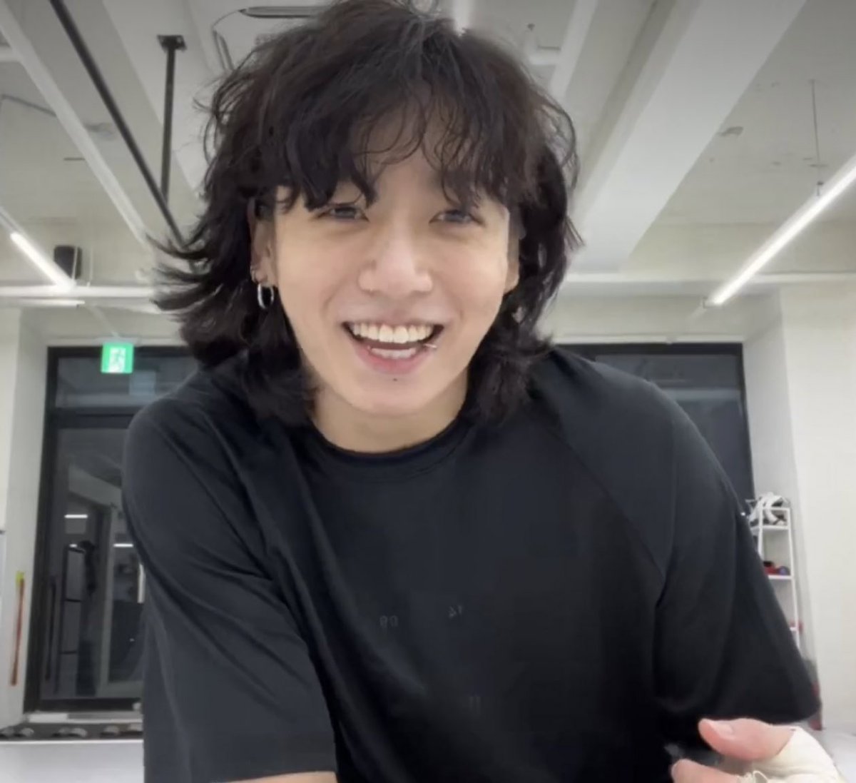 TKforeverReal's tweet photo. LET'S KEEP VOTING FOR JUNGKOOKIE!!!
Let's be loud for him๐
Vote for #LeftandRight for #BestMusicVideoa at #iHeartAwards https://t.co/bgpDnAnDjq