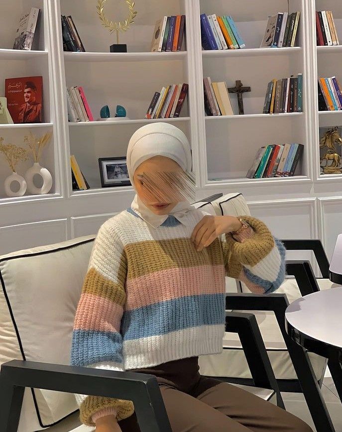 لم أكن اشعر بالنوم ولم يراودني النعاس كنت فقط اشعر ان ليس لمشاعري مكان