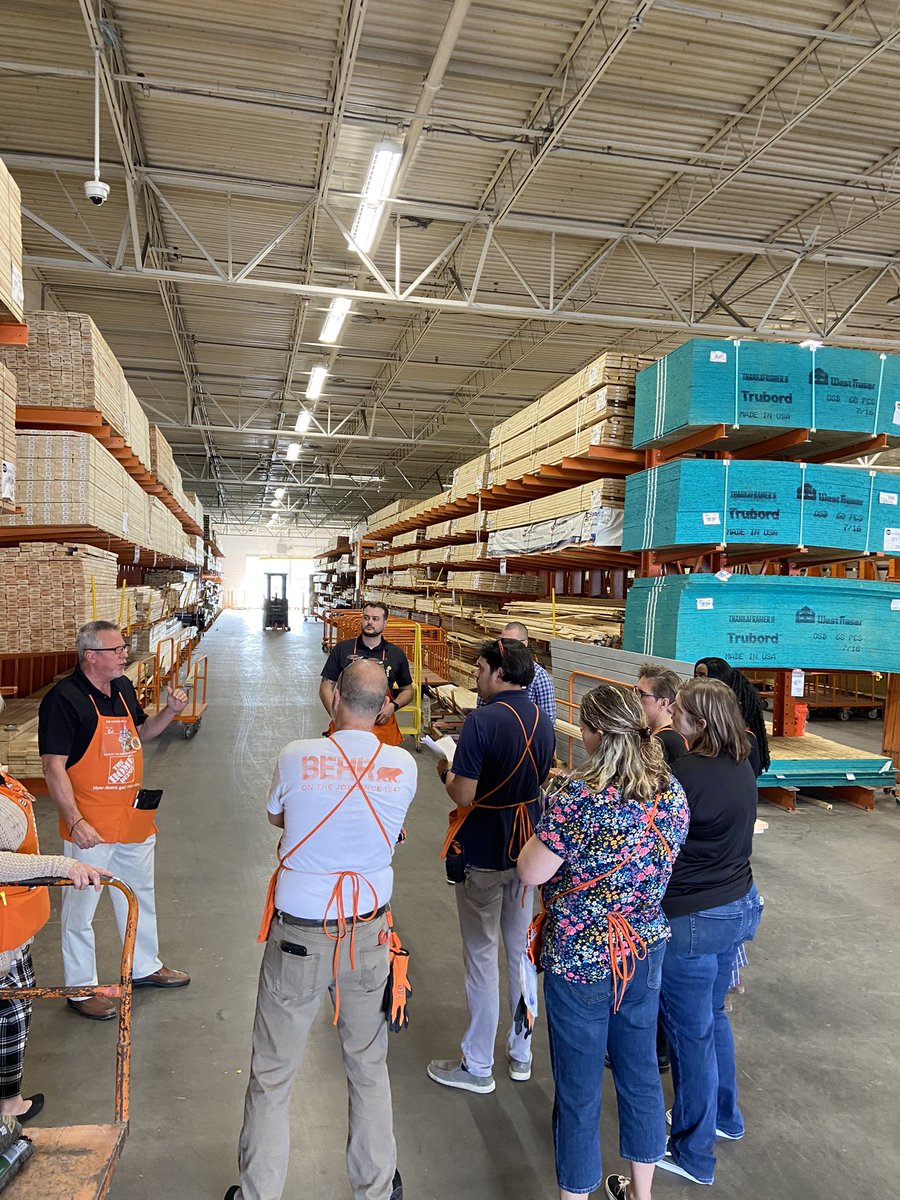 GAINESVILLEHD's tweet photo. Shoutout to @bpennhomedepot for always being a fantastic coach. “ Always a pleasure when he comes to the store,” a team member said. #SWBEST #HOMEDEPOT https://t.co/sawtkPfhwz