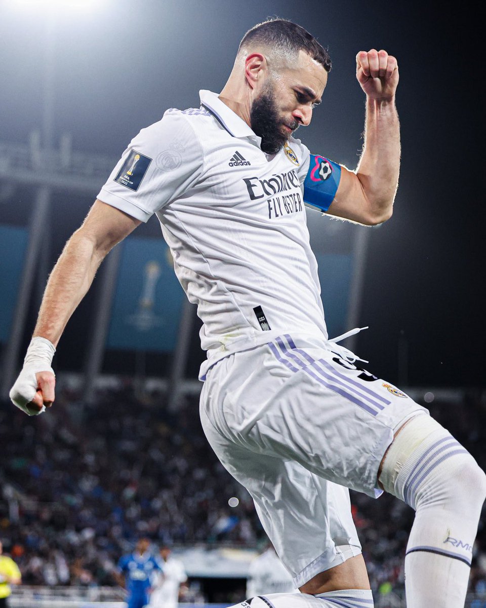 ¡GOOOOOOL DEL MÁS GRANDE!⚪️🏆
¡GOOOOOL DEL REY DE EUROPA!⚪️🏆
¡GOOOOOOL DE KARIM BENZEMA!⚪️🏆

⏰ 55' | Liverpool 2-4 Real Madrid.