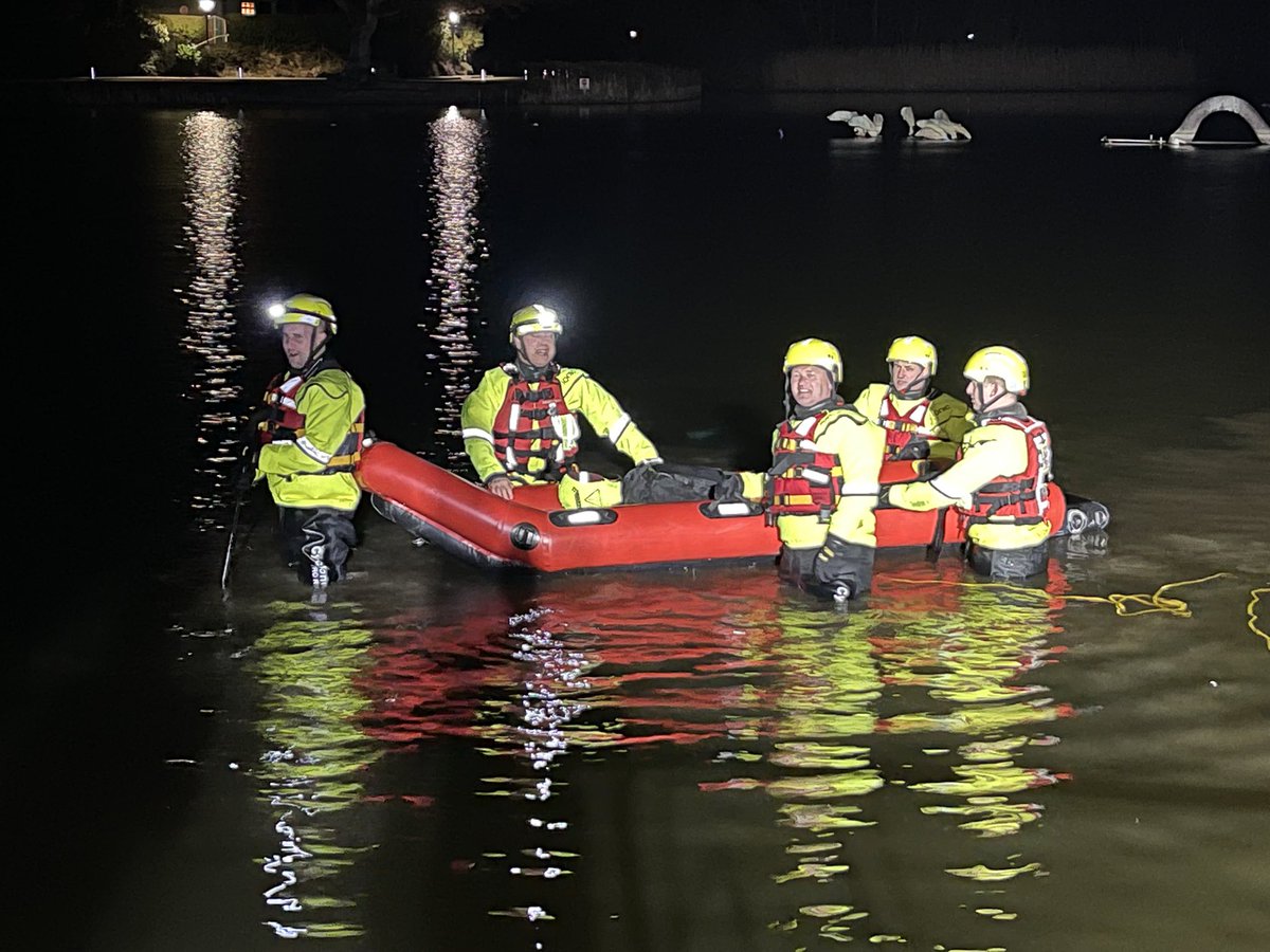 Llandod Fire (Stn 13) tweet media