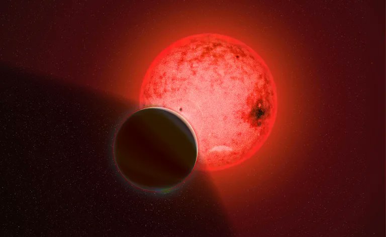 CarnegiePlanets's tweet photo. A team of astronomers led by @CarnegiePlanets' @shubhamkanodia has discovered an unusual planetary system in which a large gas giant planet orbits a small red dwarf star called TOI-5205. (1/9)

https://t.co/AZ3kpJ3Pfb https://t.co/Zk7azfJlJl
