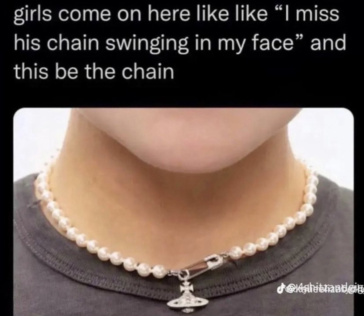 luvleeleo's tweet photo. why did i think this was a photo of JJ’s necklace 🤣🤣💀 https://t.co/5QXBrbVbiQ