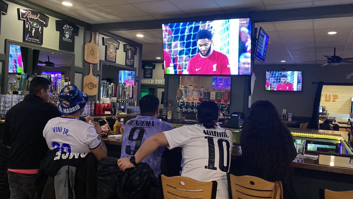 RMFC_Providence's tweet photo. HALA MADRID @realmadrid @TUDNUSA @LuisOmarTapia slds desde Providence https://t.co/PoSV0E272c