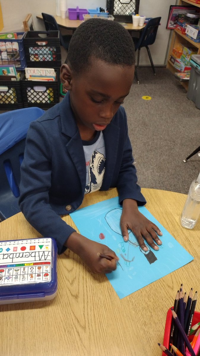 MsBrawnersClass's tweet photo. Working on our "How to Build a Snowman" process board &amp; display for the hall. I'm a firm believer that students' art should always represent the individualized creativity of each student. It's not authentic creativity if it all looks the same. Embracing artistic diversity. ☃️❄️💙 https://t.co/NFcTI9UO3s
