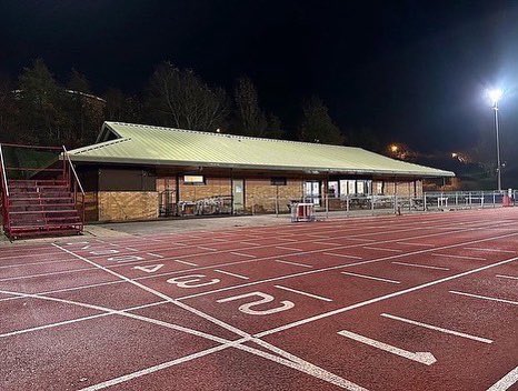 Dacorumtri's tweet photo. Coached run training is at Jarman Park Athletics Track again this Wednesday at the usual time from 18:00-19:00. 
You can book on below ⬇️  🏃‍♀️ 🏃‍♂️ 
https://t.co/HznYLiFvPP

This coming Sunday we also have a led run going out, more details on this to follow. 🏃‍♀️ 🏃‍♂️ #runtraining https://t.co/RDcP0trHMQ