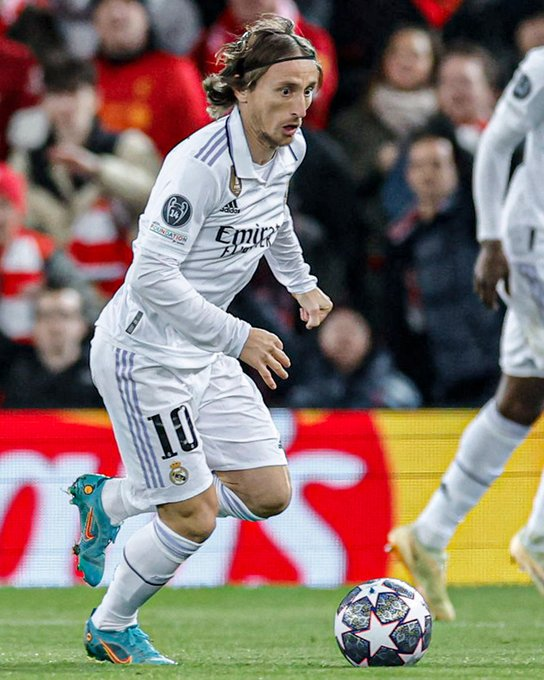 📻🏆 "Si a Modric no se le renueva, hago manifestacion en el Bernabéu"

✋🏼 <a href="/As_TomasRoncero/">Tomás Roncero</a>  en <a href="/carrusel/">Carrusel Deportivo</a> 

#⃣ #UCL #LIVRMA