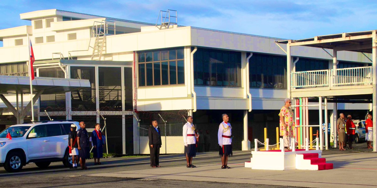 NadiAirport's tweet photo. #TalofaLava Hon Prime Minister Madam Fiame Mata’afa 🇼🇸 arrived early this morning at Nadi International Airport & was accorded a Guard of Honor. @Fiji_MOFA @samoagovt @ForumSEC @Rfmf_Media @fijitimes @fijipoliceforce @FijiGovernment @sun_fiji @FBC_News @fijivillage @FijiOneNews https://t.co/CVvvF8O0yc
