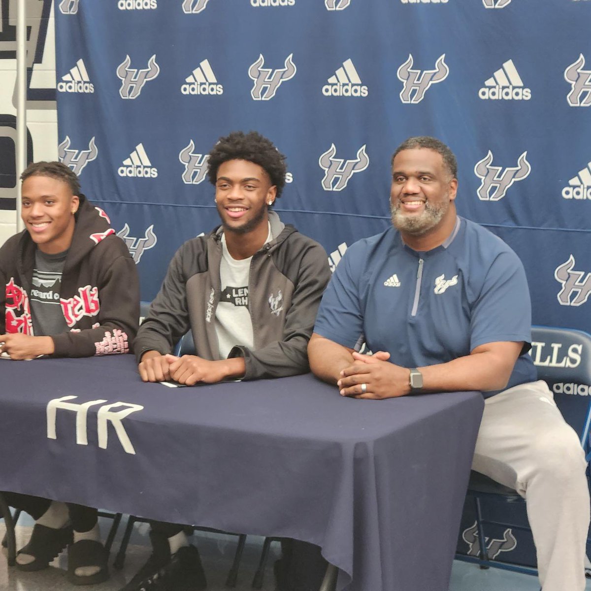 RaginRidgeFB's tweet photo. Congratulations to Khareem Thompson and Vincent Griffin on signing their NLI today to Brevard College and Lenoir Rhyne University. That makes 10th and  11th athlete to sign from 2023 class… #proudbull https://t.co/tHHMpFymfY