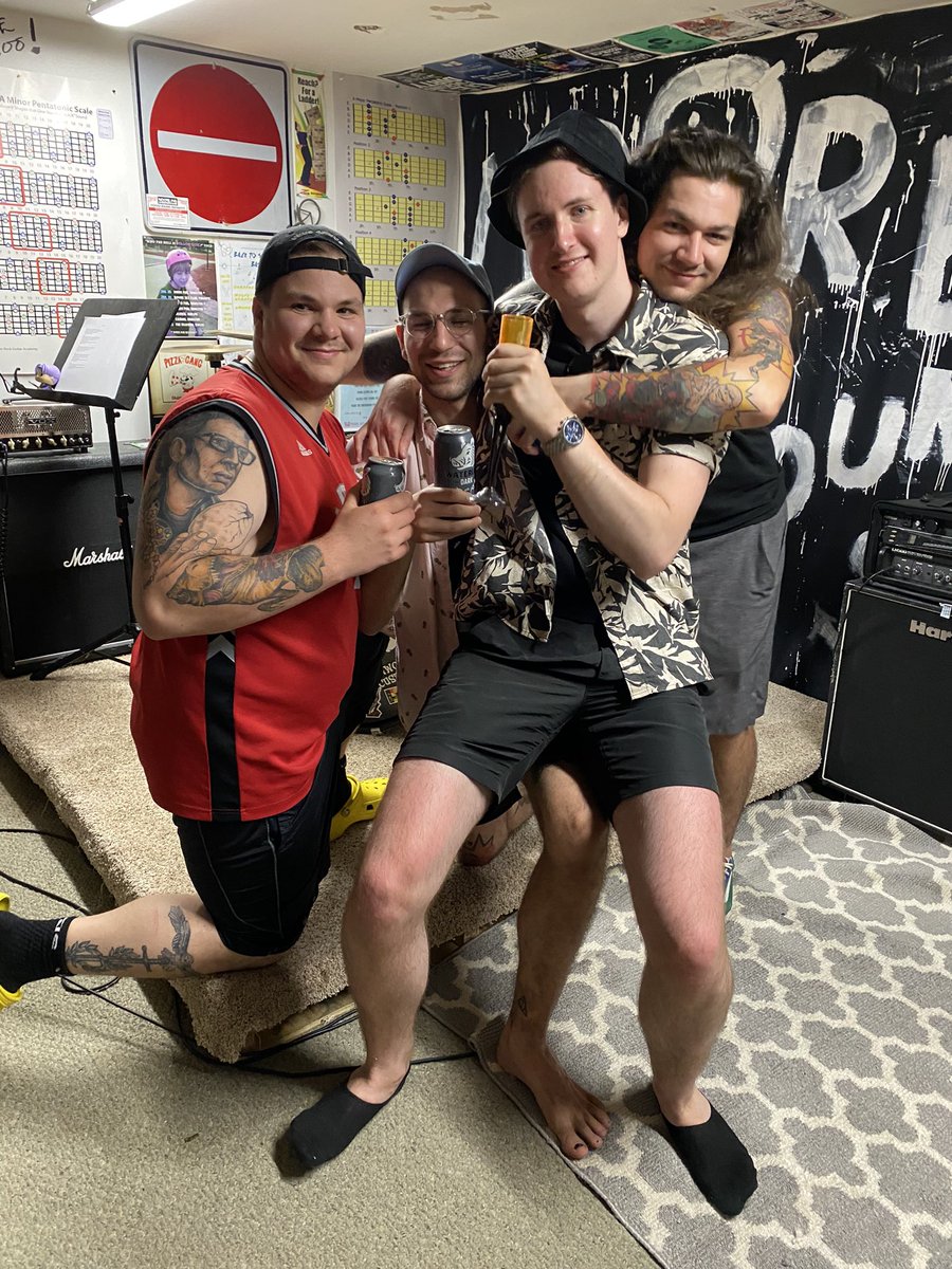 03/24/2023
.
.
.
.
.
.
.
.
#mooreave #newmusic #mau #punk #altrock #punkrock #poppunk #alternativerock #rock #localmusic #music #ontariorock #ontariopunk #drinks #beerisgood #beer