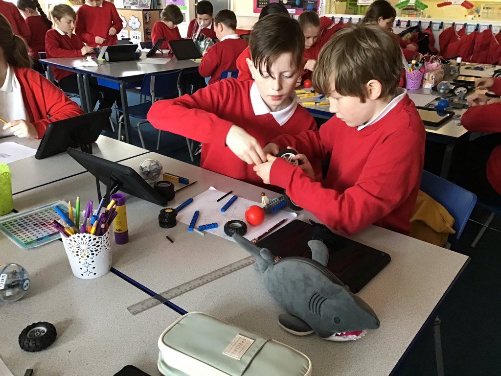 StAnnesKnowsley's tweet photo. Year 6/5 loved designing their own chariots as part of STEM challenges with @mralanellis today. They worked as a team to problem solve amazingly #sacpskcomputing #sacpskinspire https://t.co/86FM7KOR8T