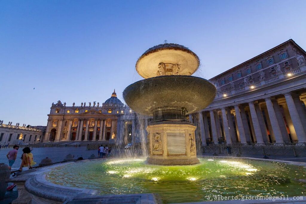 #piazzasanpietro #rome #italy
.
.
.
#sunset #square #igersitalia #ig_italy #ig_italia #igerslazio #ig_lazio #igersroma #loves_roma_ #volgoitalia #volgolazio #canon_photos #loves_united_lazio #loves_lazio_ #italiainunoscatto #yallersitalia #yallerslazio #vivolazio #vivo_itali…