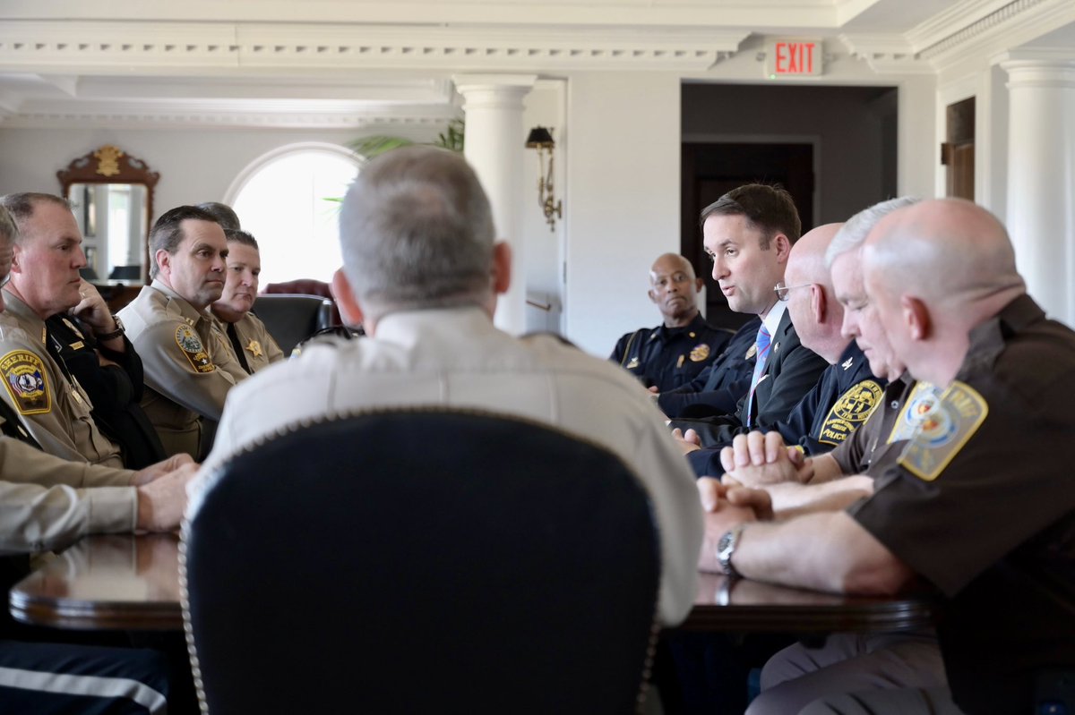 JasonMiyaresVA's tweet photo. Enjoyed a productive discussion today at my LEO Roundtable at @HSC1776. 

To our law enforcement officers — thank you for the daily sacrifices you make to protect your community. https://t.co/opr3SP3mDw