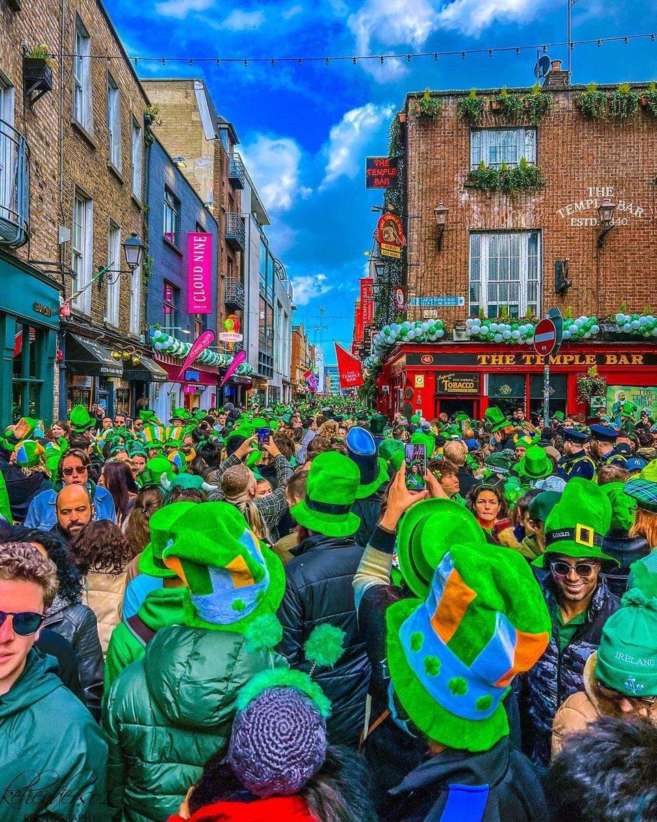 Will you be making the trip to Dublin for the sea of ridiculously green leprechaun hats....who's looking forward to St. Patrick's Day 2023 ? ☘🇮🇪