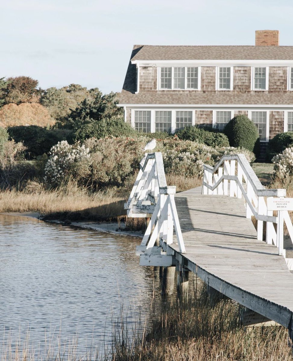 capeologypics's tweet photo. Anyone recognize this spot? ✨ Comment below! Love this shot captured by our friend, @christineelizabeth.photo 🤍 #capeology #capecod https://t.co/8TjJIRxYZV