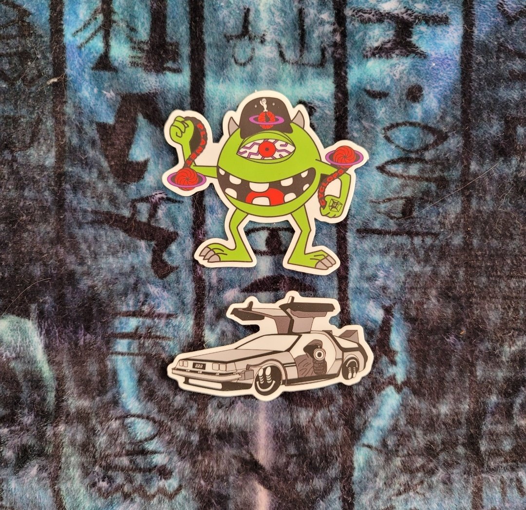 MrMartianDesign's tweet photo. Who wants the LAST keep hope alive sticker? Also have some Mikes &amp; @LOTUSLAB999 collab stickers https://t.co/v4SrLI8b09