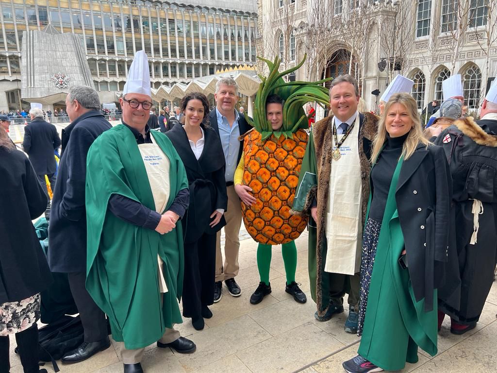 Great day for @FruitLivery at the Inter-Livery pancake race! Master Matt Hancock was 2nd in the Masters race & LM Elliott Porter 2nd in the Novelty race (as a Pineapple!) An impressive recovery from a near tumble from the Mistress Fruiterer & great run from HA Stephen Hyam!