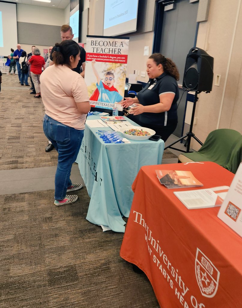 SaraBCoop128's tweet photo. Come join us at the Pasadena ISD University Fair going on now until 5:30!
#yourfutureourpassion
@PasadenaISD_TX @pisdRISEmentor https://t.co/aKBCazJdP0