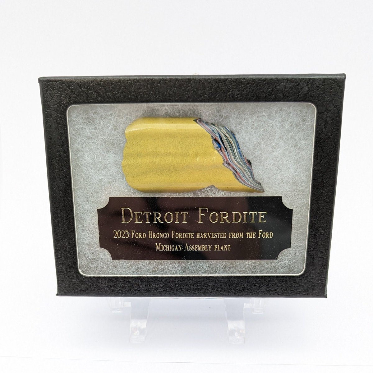 Excited to share the latest addition to my #etsy shop: Detroit Fordite Mini Museum 2023 Fordite specimen Yellowstone Fordite in a rikers display box with bass plaque staying year type and origin etsy.me/3ZgzsNb # #ford #yellowstone #minimuseum #bronco