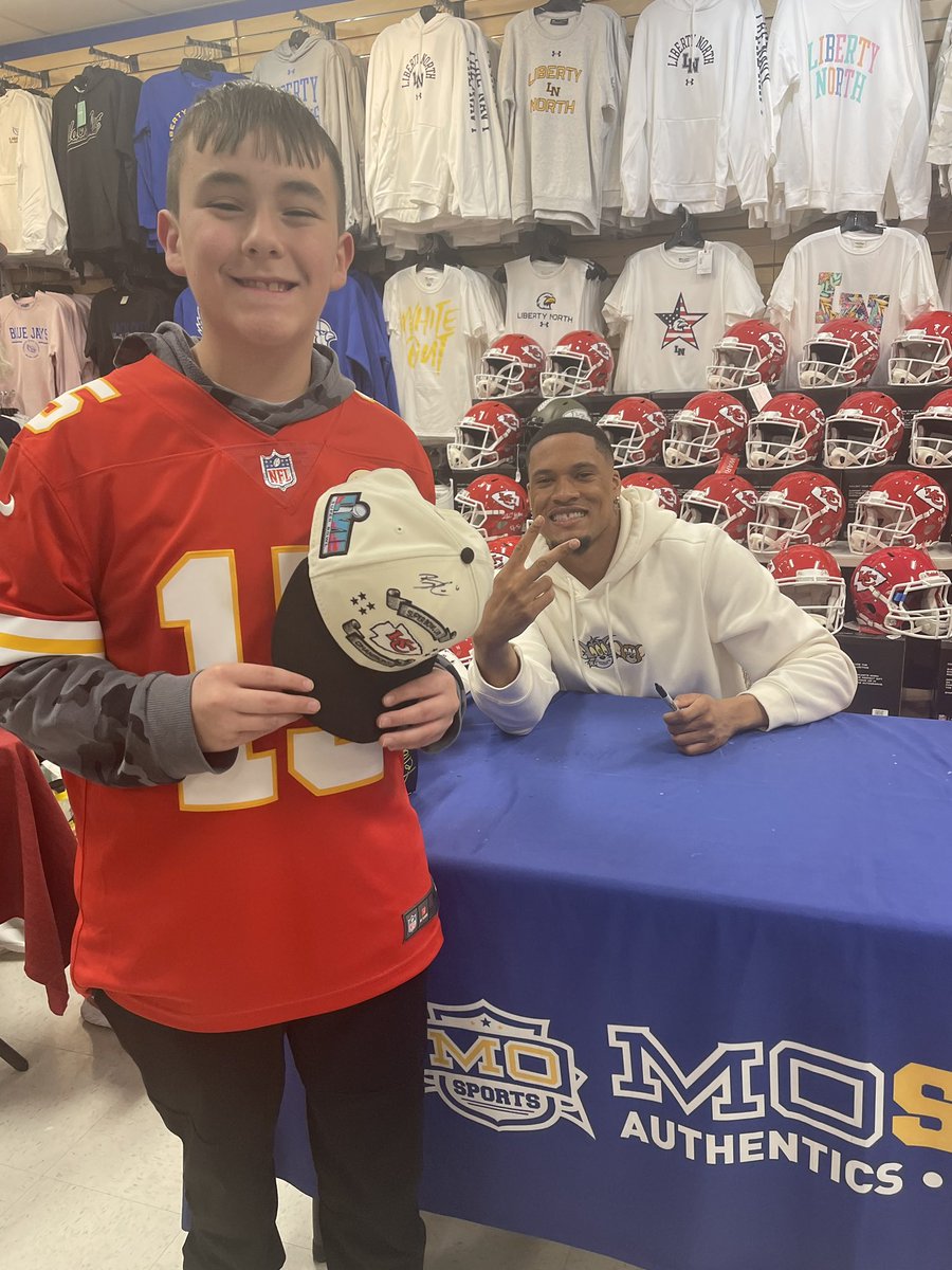 AT in KC tweet media