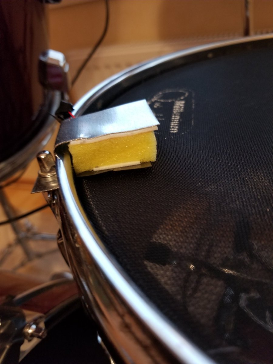 RobSSeppala's tweet image. #diy #drumtrigger updated, tweaked with a piece of sheet metal! Works pretty damn good too! 😎🤘  #ezdrummer #reaperdaw