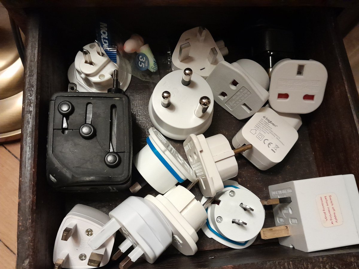 EmilyP_FCDO's tweet photo. Tell me you're a diplomat without telling me... 

#TellMe #TidyingUp #ThisIsntAllOfThem #YouShouldSeeMyCollectionOfMosquitoRepellant https://t.co/Fe2IWN5mBy
