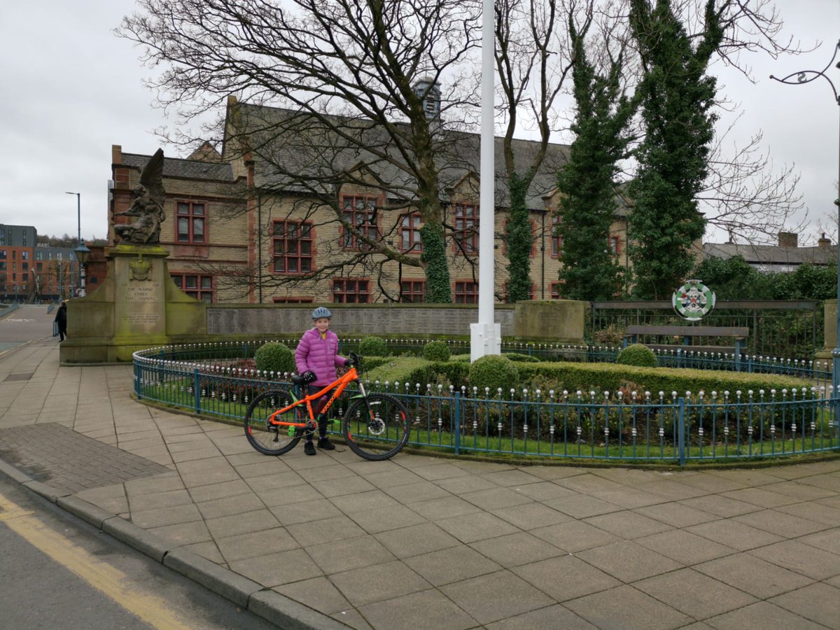 antmandh's tweet photo. Another challenge smashed 🚵‍♀️ sky has completed her sponsored ride round tameside war memorials
https://t.co/cOI13WGJeM @Inspire_Ashton @MtbTame @MTBTalk https://t.co/xuJdS8rCDf