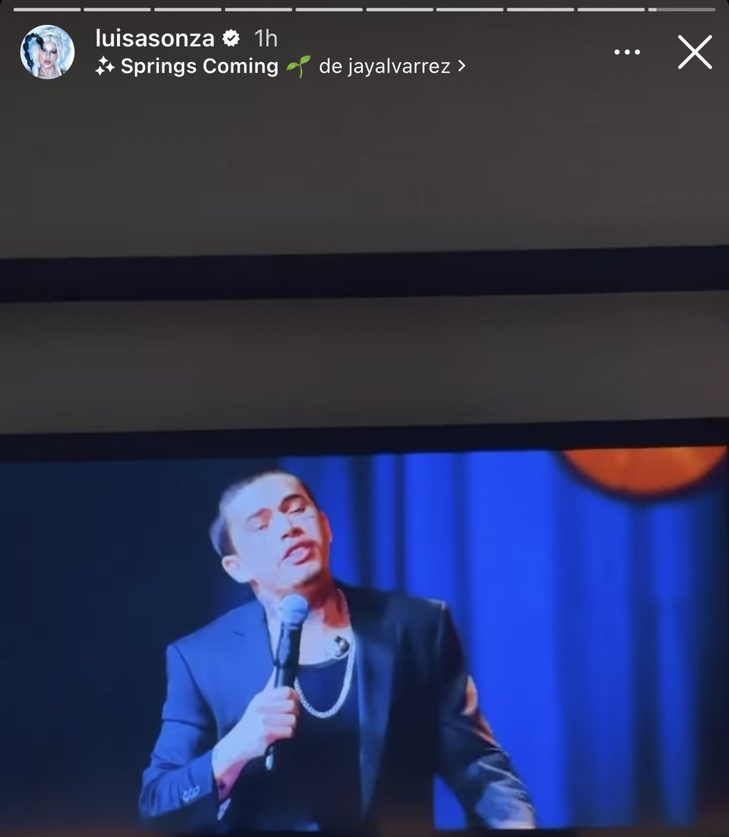 choquei's tweet photo. 🚨FAMOSOS: Luísa Sonza posta stories assistindo o novo show de humor do ex Whindersson Nunes na Netflix. https://t.co/hTl4RoNtn5