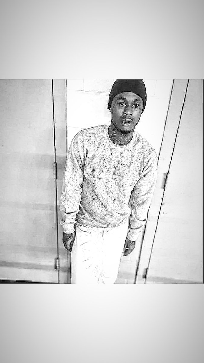 Hardbody2x's tweet photo. Niggas Not🚫 My Kind I Think 💬 They Miss Breed #ForeverSolid🖤🖤 https://t.co/6RzYwlclJY