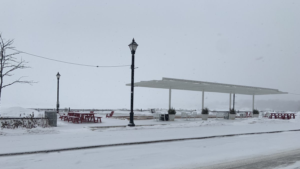 WayzataLEC's tweet photo. And snow it begins! https://t.co/02OZlWco3G