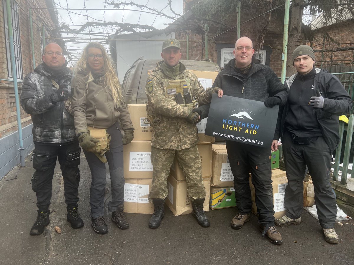 AidLight's tweet photo. We have delivered a lot of clothes to civilians. Medicins for hospitals. We have supported the military with warm socks. So if we are going to continue our work for the people of Ukraine 🇺🇦. 
Donate at
IBAN
SE8790200000090602604699
BIC/SWIFT
ELLFSESS

https://t.co/3kgEXt4Q0L… https://t.co/BXvcudiCIr