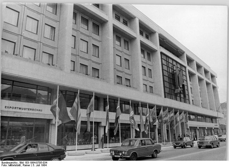 Wie lange wird es noch das "Russische Haus" in Berlin geben?
Bitte retweeten, wenn Sie der Meinung sind, dass es zeitnah der 🇺🇦 Ukraine übergeben werden sollte.