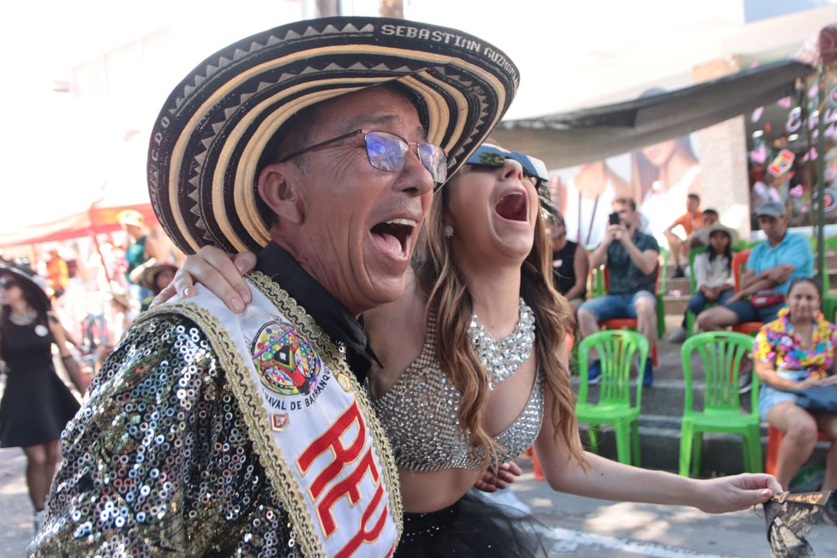 Sebastiang2023's tweet photo. ¡Te nos fuiste pero me dejaste el amor de tu pueblo! ❤️ Hoy acompañe a mis carnavaleros en el Desfile de la 84 para despedirme de cada uno de ellos. 🫶🏼 https://t.co/CDmmcOuOTC